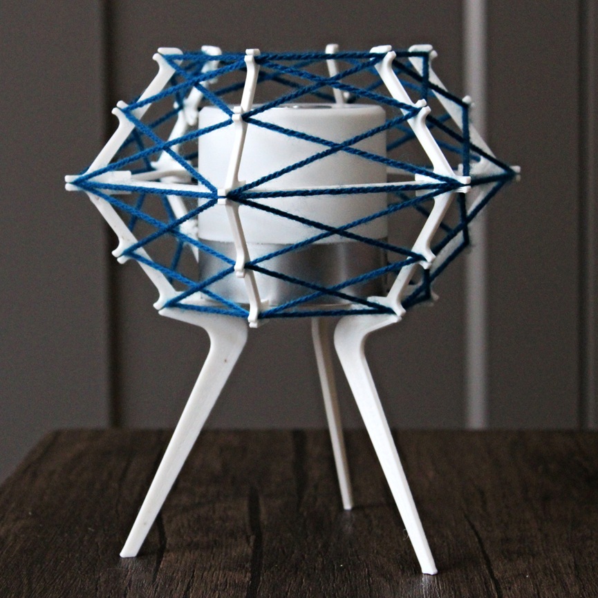 Bezdrátová lampa Efraim tmavě modrá bílý rám