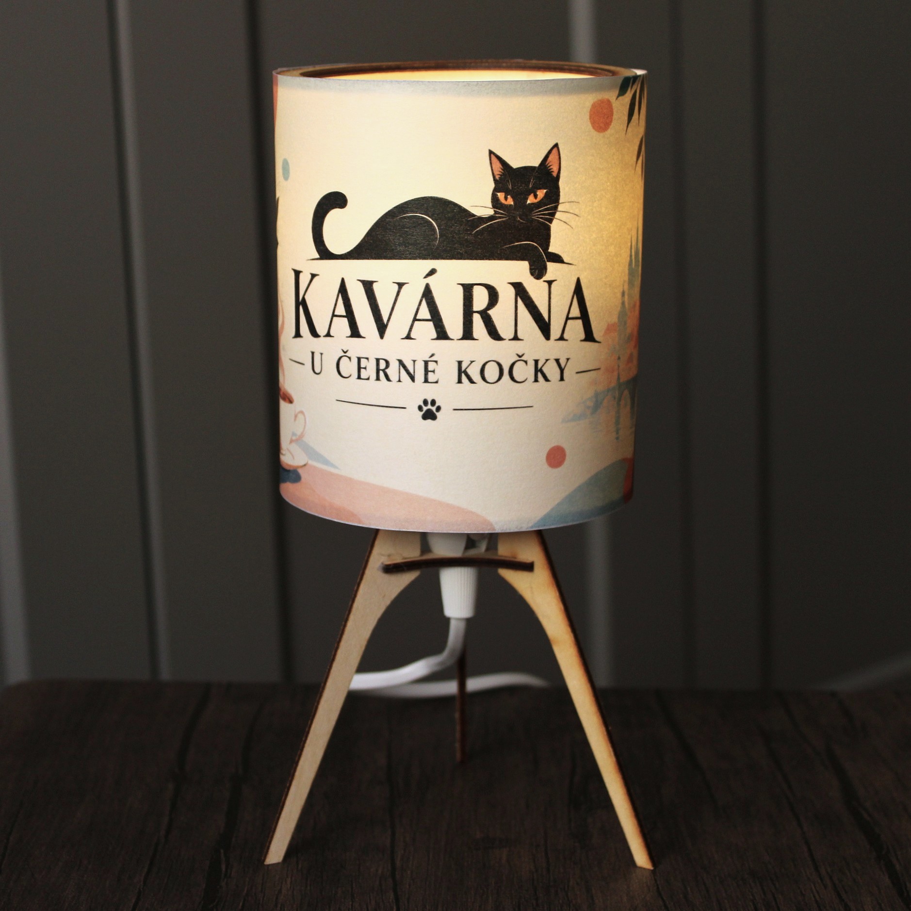 Ručně vyráběná stolní lampa Serah zakázková výroba